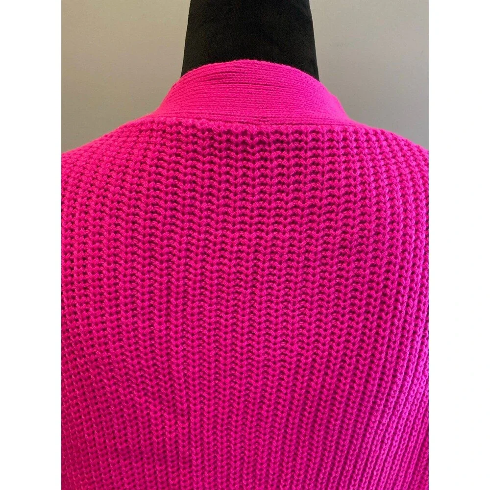 Magenta Pink Sweater Plus Size 0XL V Neck Loose Knit + Stretch Unique Neckline‎